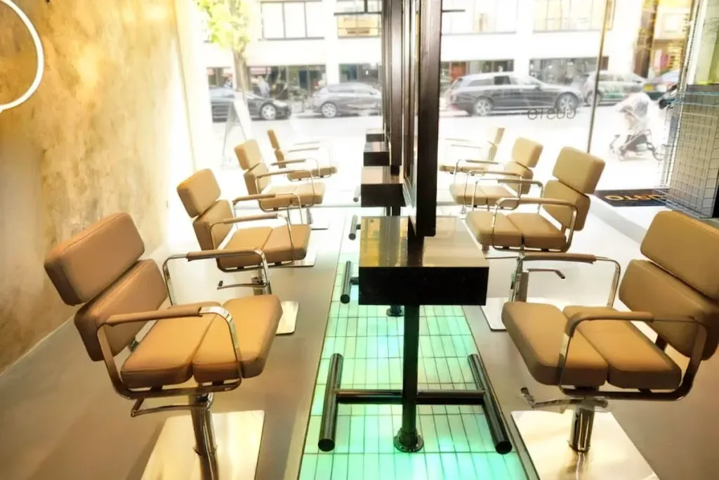 Gusto Hairdressing Oxford Street — Hairdresser in London